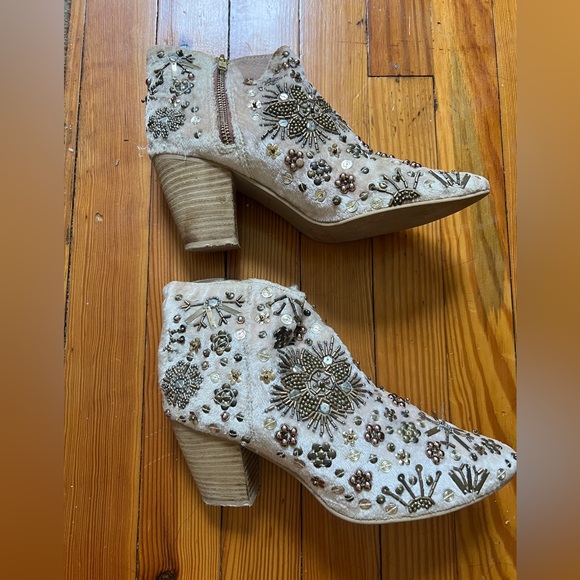 RARE Free People Night Out Ankle Bootie in Champagne - Picture 2 of 10